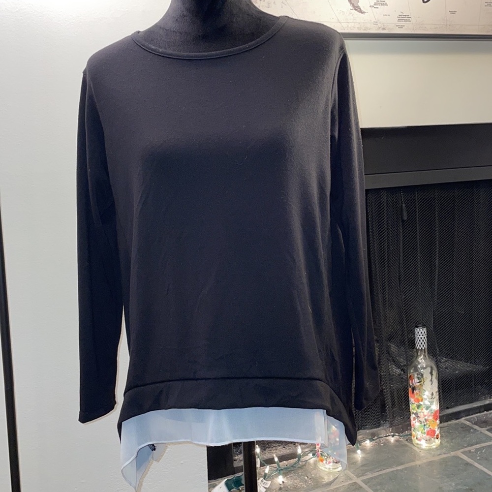 Pebble and Stone Black Top
